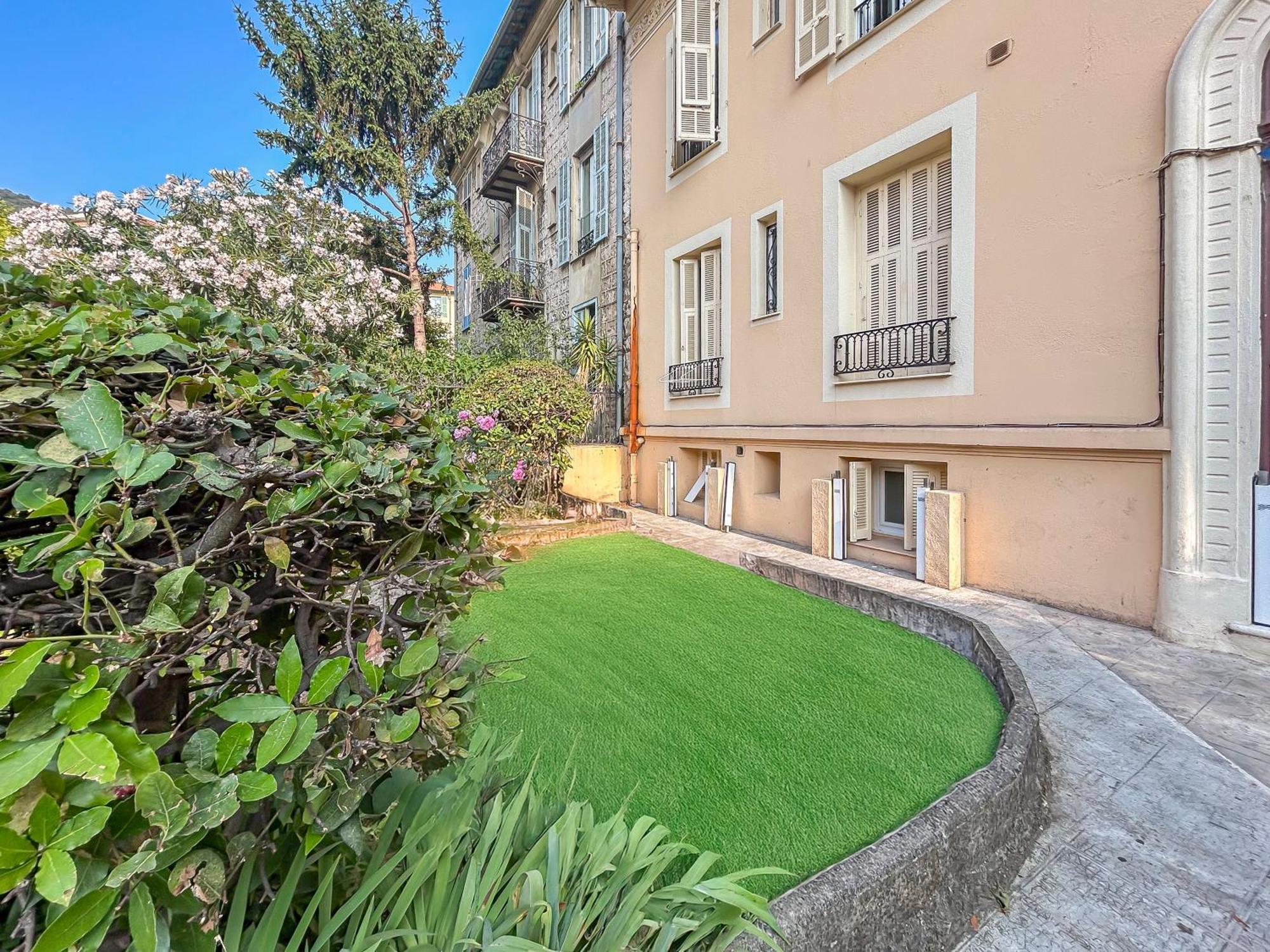 Studio Lumineux Et Moderne A Nice, Bien Situe Nizza